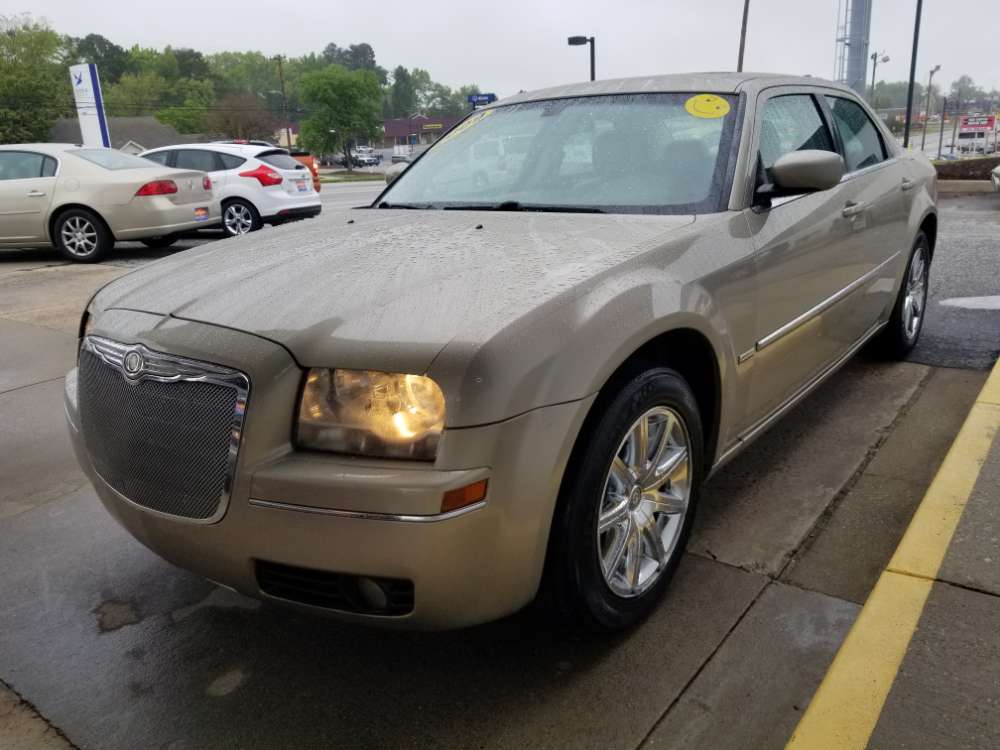 Chrysler 300 2009 Beige