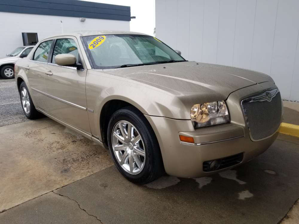 Chrysler 300 2009 Beige