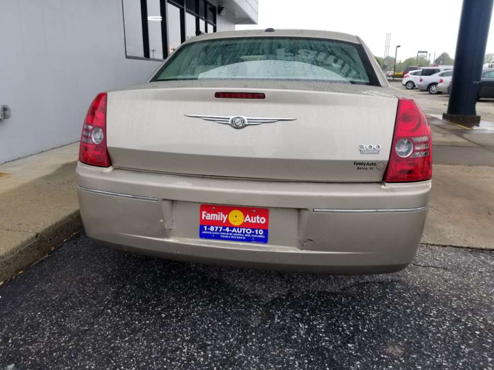 Chrysler 300 2009 Beige