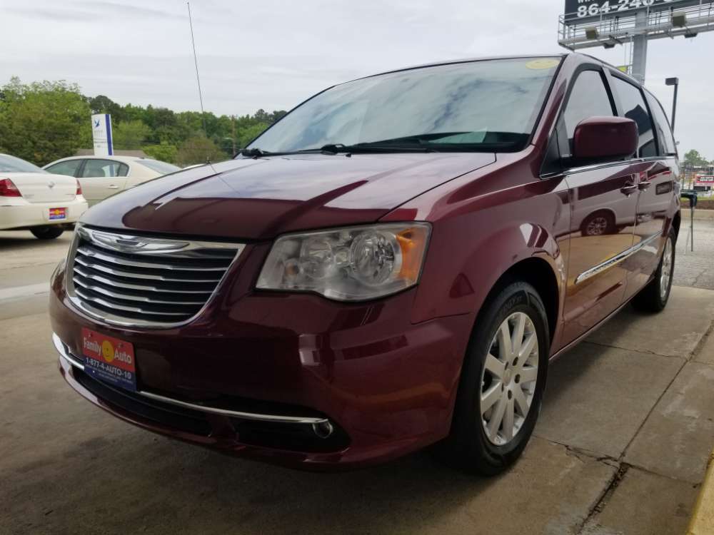 Chrysler Town & Country 2014 Red
