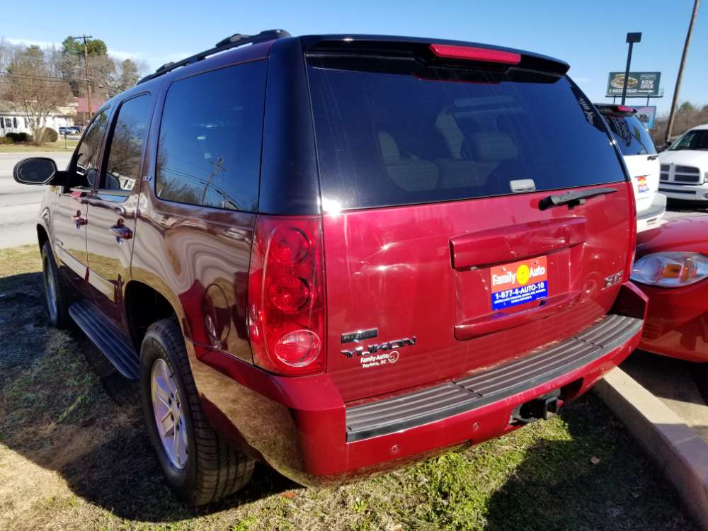 Gmc Yukon  Burgundy