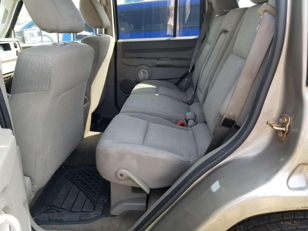 Jeep Commander 2006 Gold