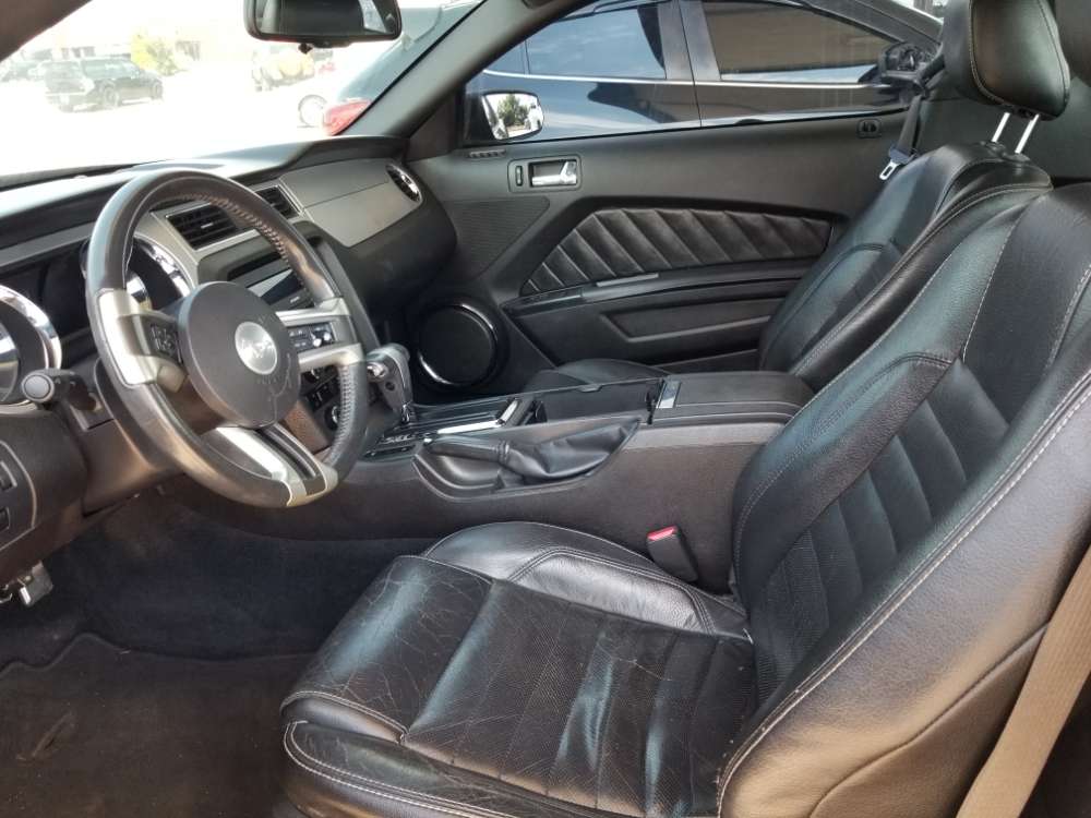 Ford Mustang 2010 Red