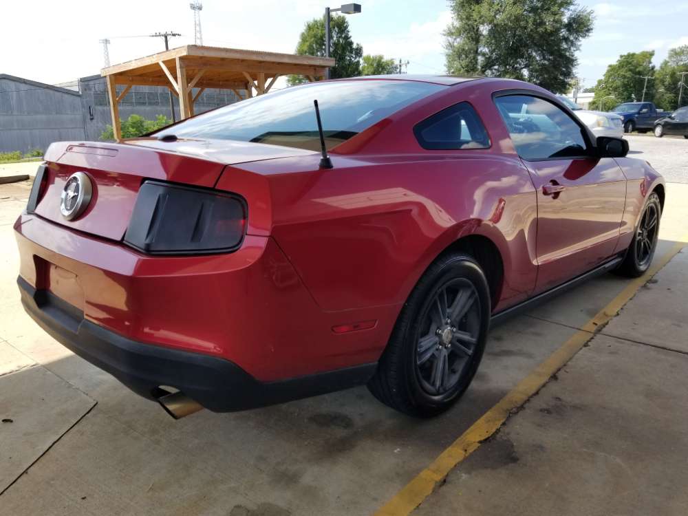 Ford Mustang 2010 Red