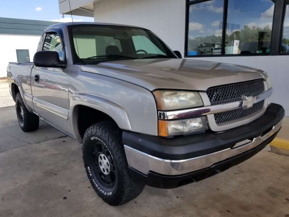 Chevrolet Silverado 2004 Tan