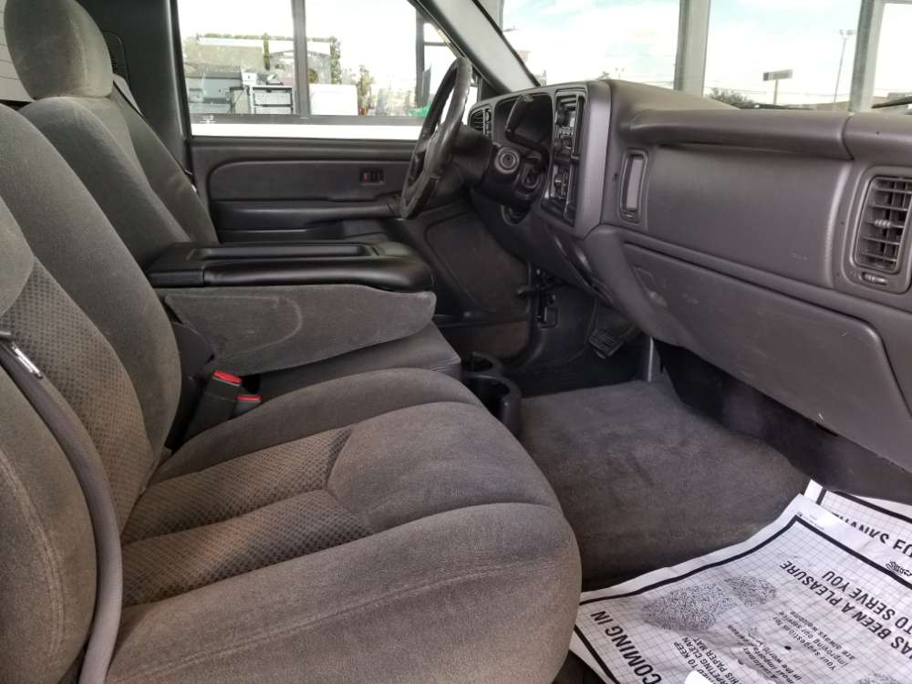 Chevrolet Silverado 2004 Tan