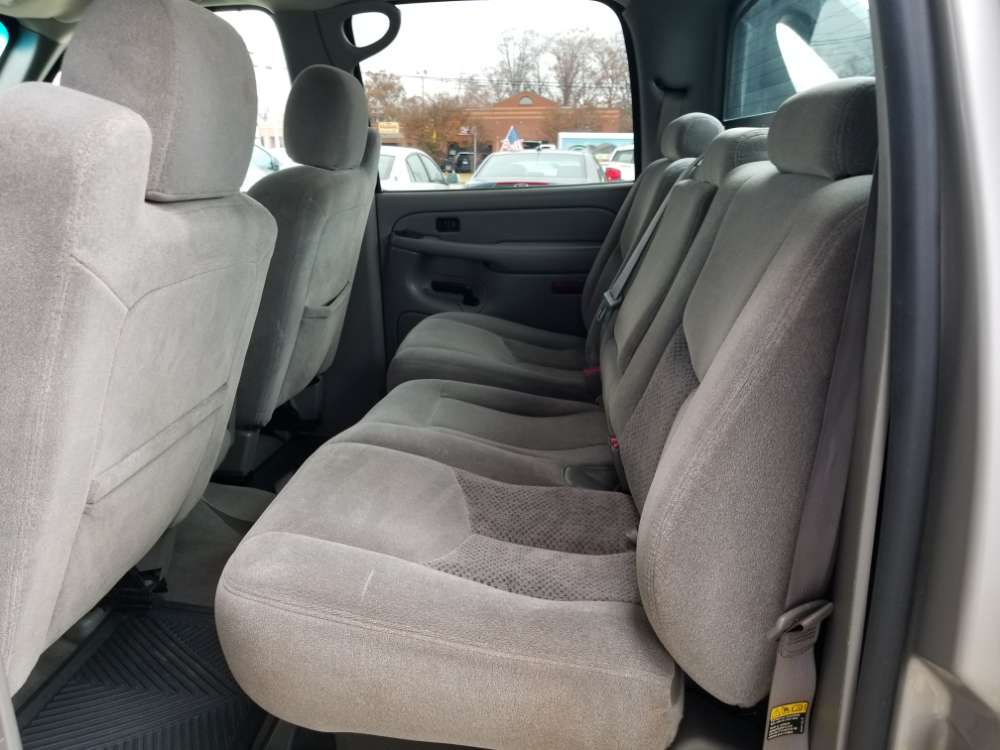 Chevrolet Avalanche 2005 Silver