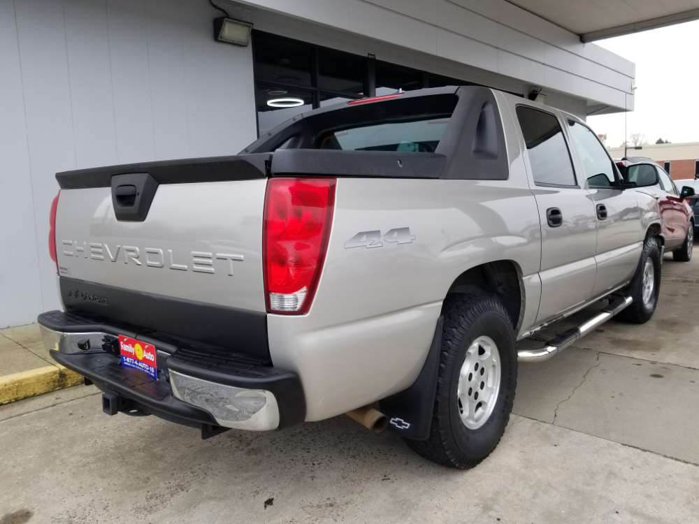 Chevrolet Avalanche 2005 Silver