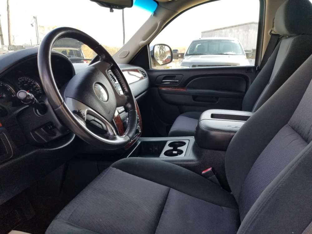 Chevrolet Tahoe 2011 Silver