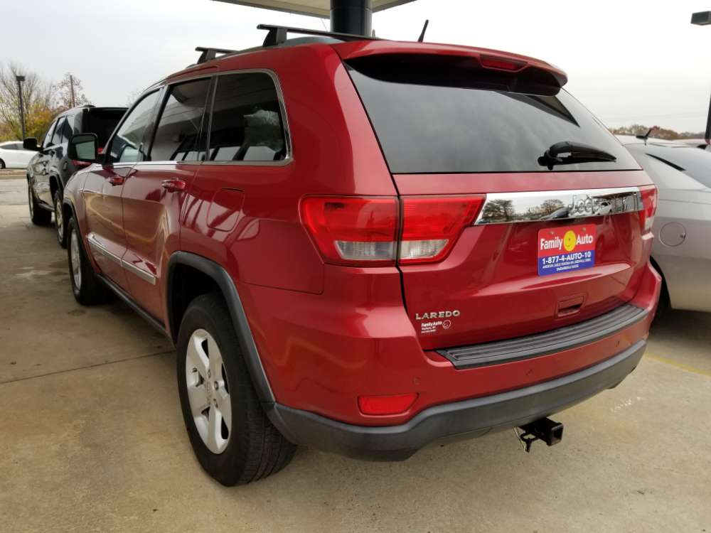 Jeep Cherokee 2011 Red