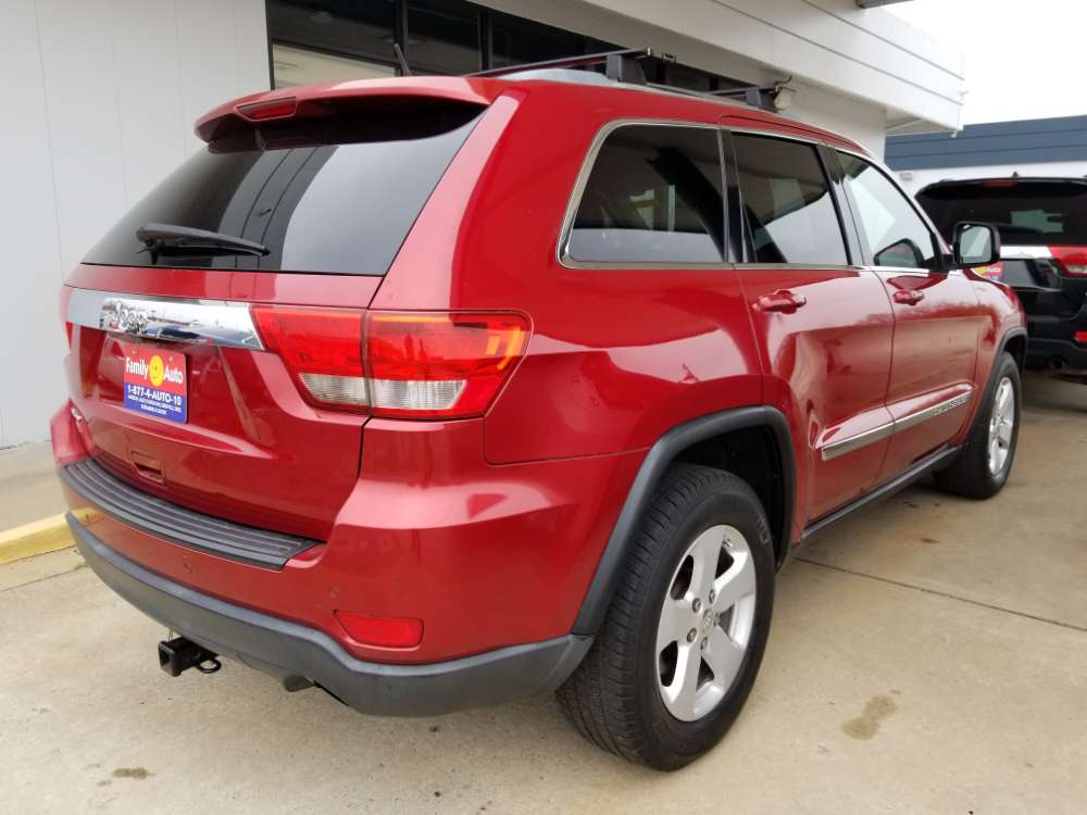 Jeep Cherokee 2011 Red
