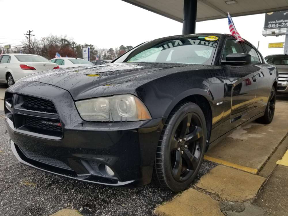 2014 Dodge Charger R/T's photo