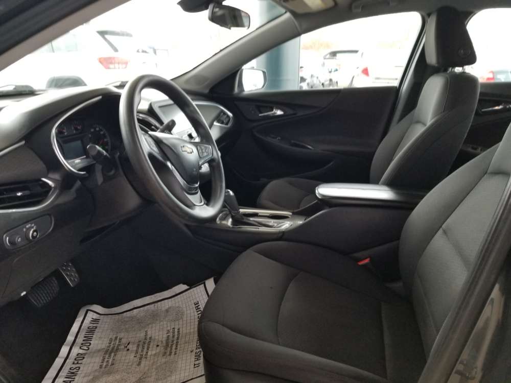 Chevrolet Malibu 2016 Gray