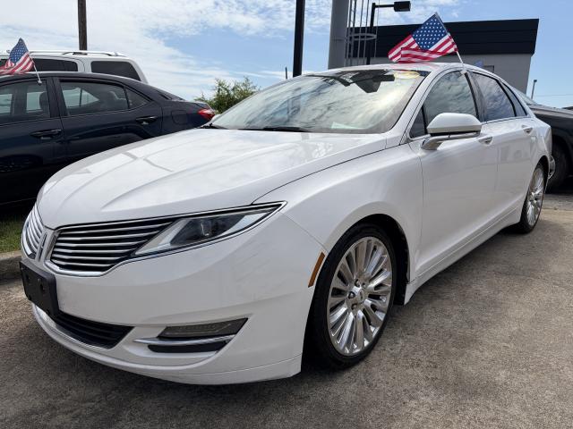 2013 Lincoln MKZ Front Wheel Drive's photo